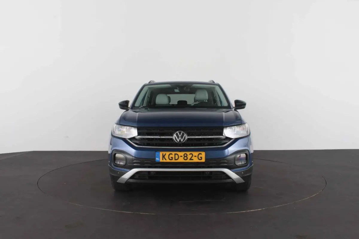 1.0 TSI Life > Camera/17inch/Reef Blue metallic...