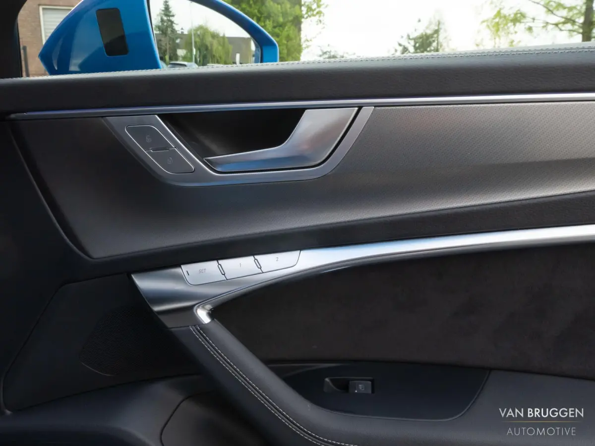 50 TFSI e quattro S-Line Pano Massage S6 Individual AraBlauw BTW