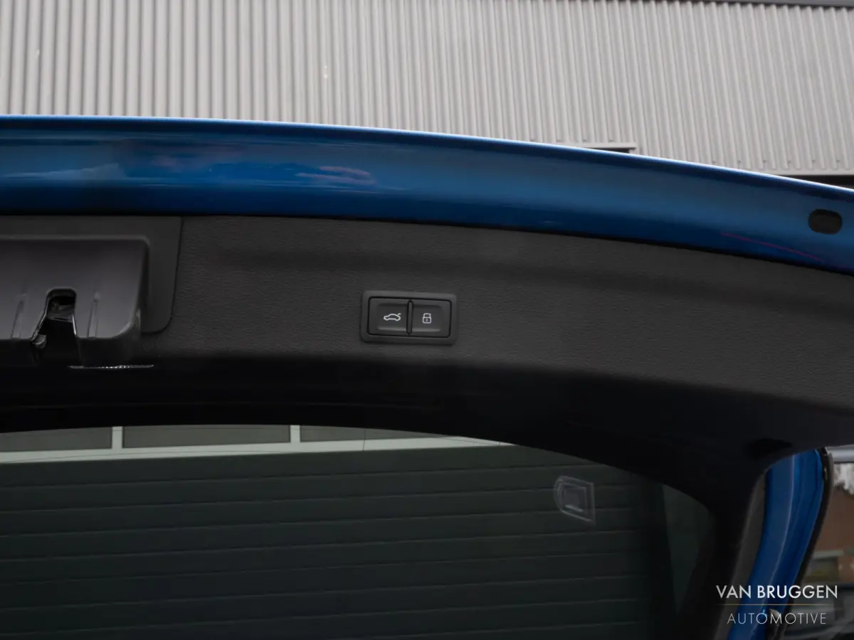 50 TFSI e quattro S-Line Pano Massage S6 Individual AraBlauw BTW