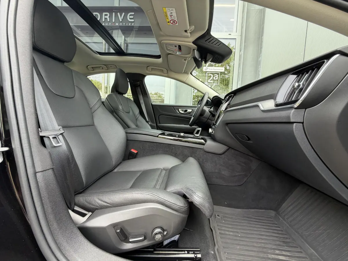 2.0 Recharge T8 AWD 455PK Plus Bright |Schuif/kantel dak|H/K|360Cam|AutoPilot