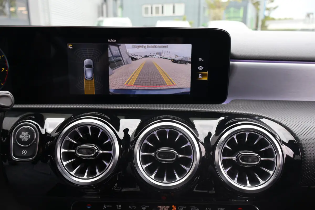 180 Business Solution AMG 1e Eigenaar | Volledig Onderh | BTW | NAP | Widescreen | Sfeer | Stoelverwarming | Carplay | Navi | Camera | Climate | Keyless | Bots | PDC