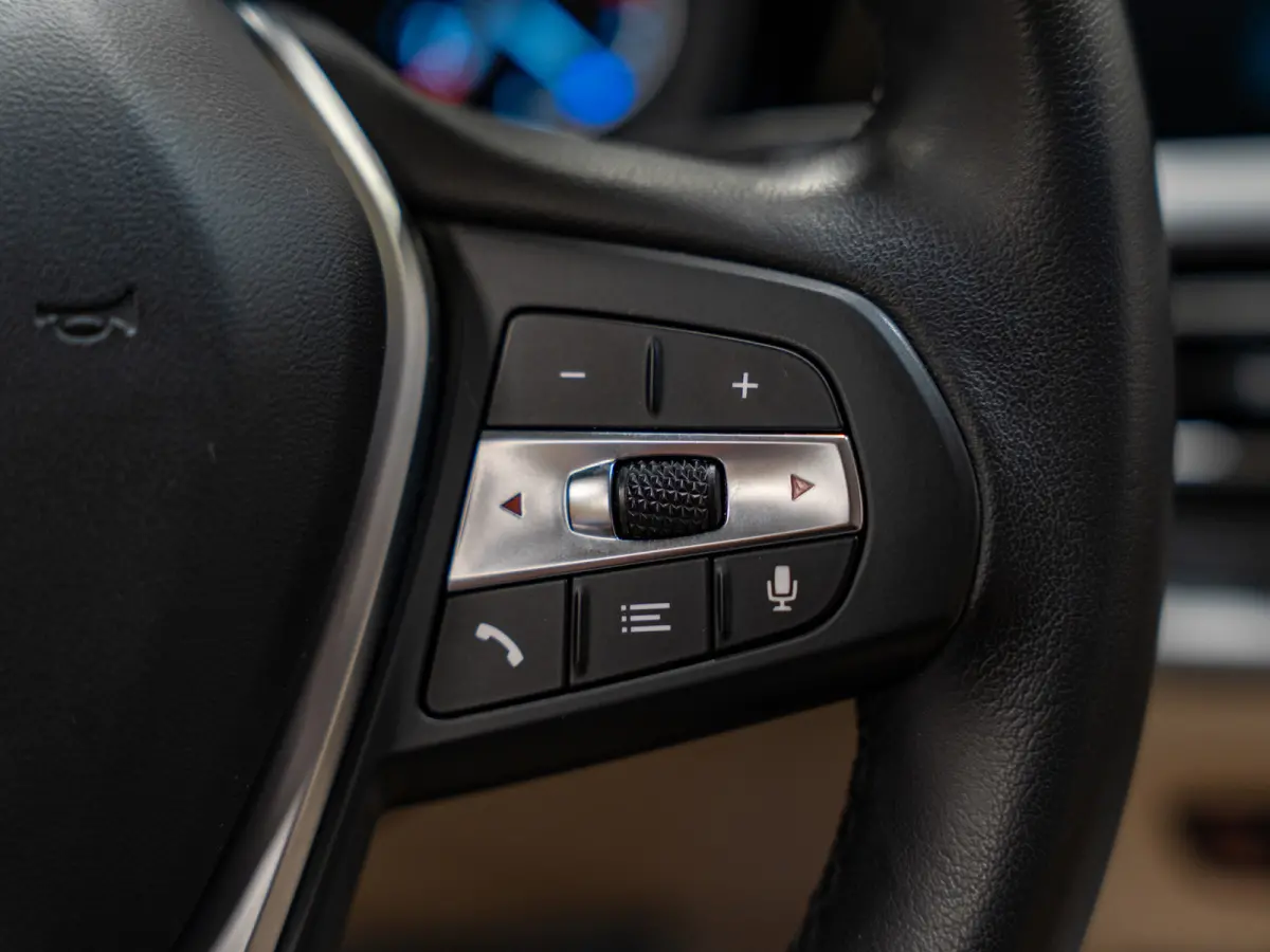 320i Executive, Facelift, Apple Carplay, Navi, Led, Camera, Multistuur, Leder, Cruise, Clima, Volledig Onderhoud.