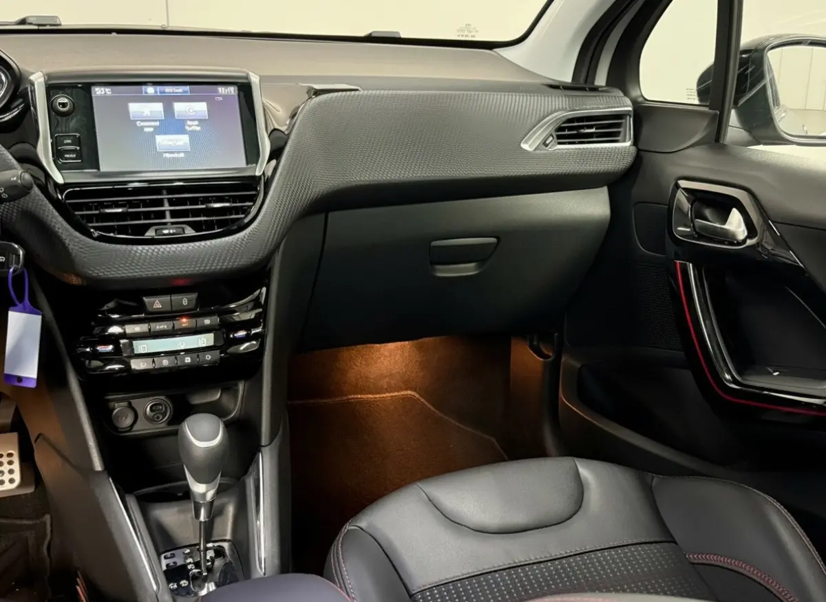 1.2 PureTech GT-line Automaat Nap km! Pano