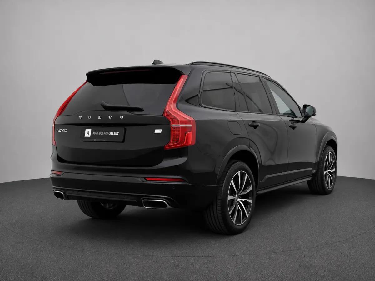 2.0 T8 Recharge AWD R-Design | Pilot Assist | Stoelverwarming | Carplay | Black on black