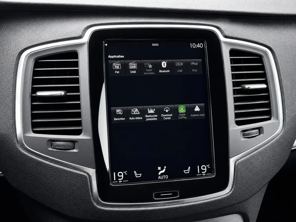 2.0 T8 Recharge AWD R-Design | Pilot Assist | Stoelverwarming | Carplay | Black on black