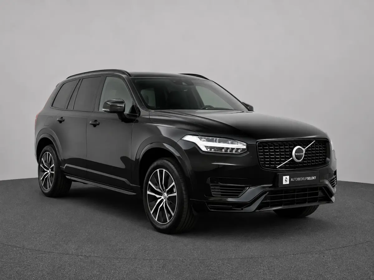 2.0 T8 Recharge AWD R-Design | Pilot Assist | Stoelverwarming | Carplay | Black on black