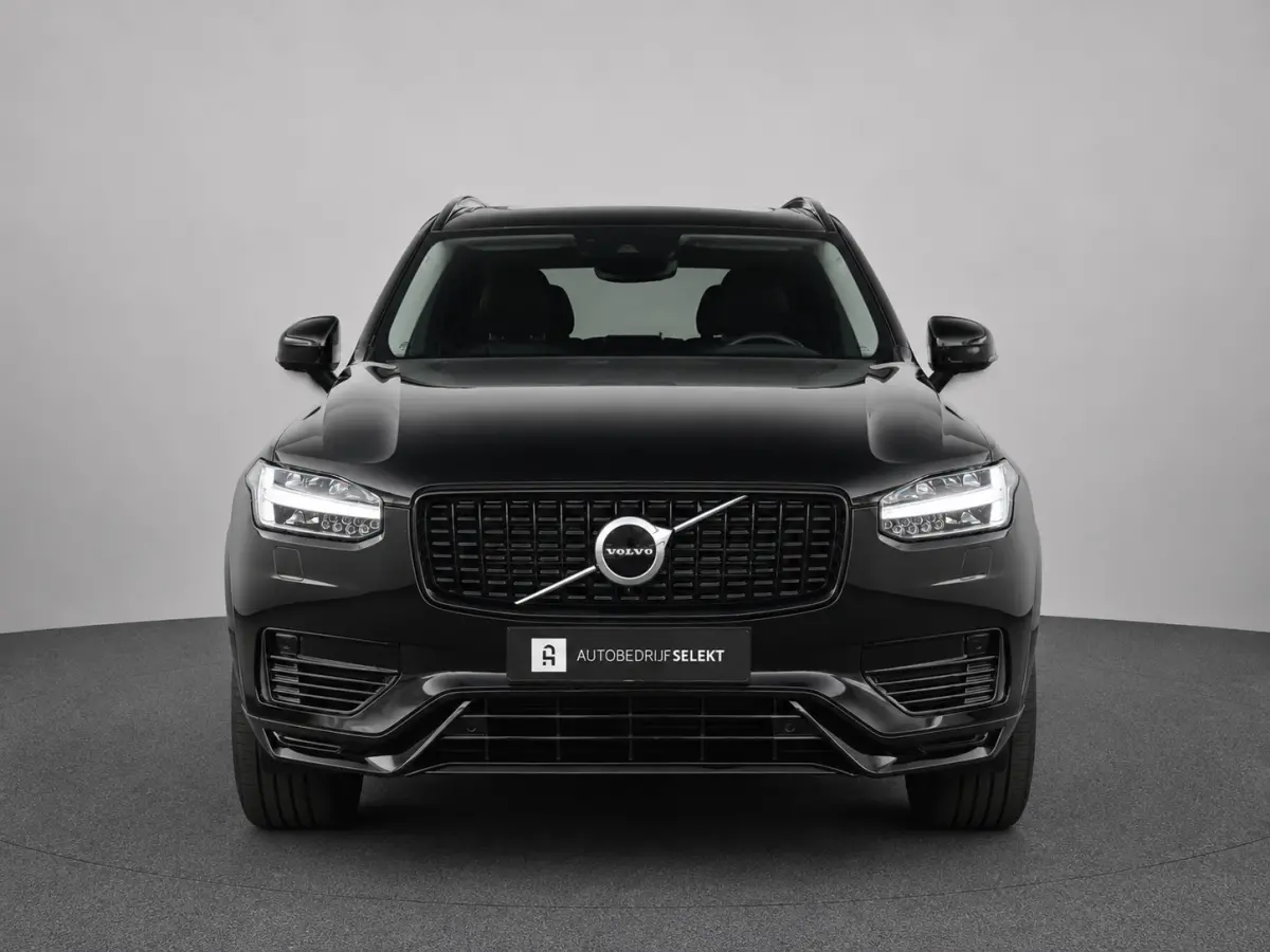 2.0 T8 Recharge AWD R-Design | Pilot Assist | Stoelverwarming | Carplay | Black on black