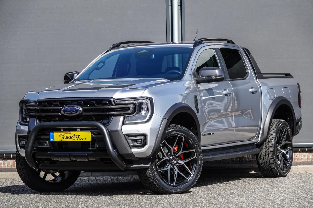 Wildtrak 2.3PHEV 280Pk Aut. | Plug In Hybride | Double Cab | 5-Persoons | Bullbar | Wielkastverbreders | Trekhaak | Rollertop | 22''