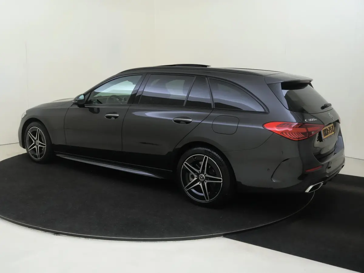 300 e Star Edition /Panoramadak /Memory /Nightpakket /360 camera