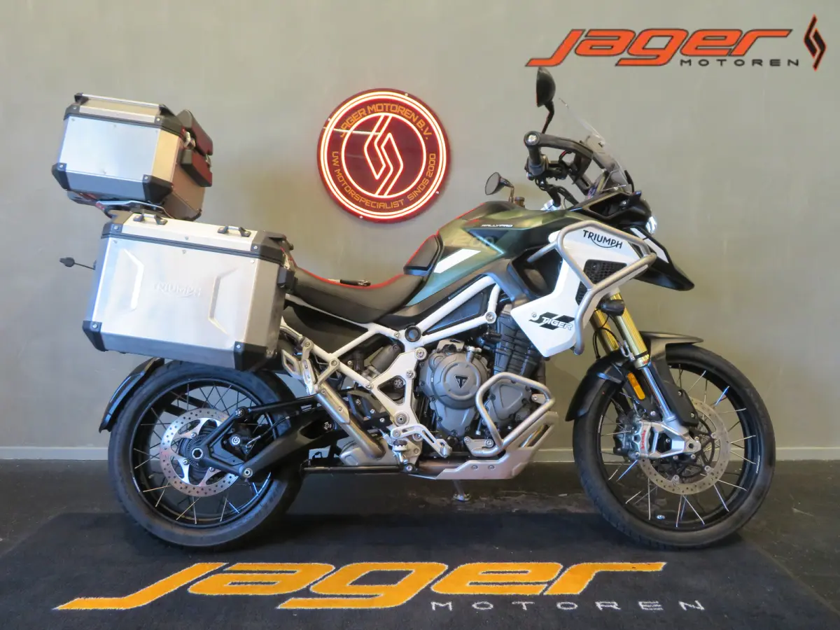 Triumph Tiger 1200 Rally Pro 2022 Benzine Onbekend leasen