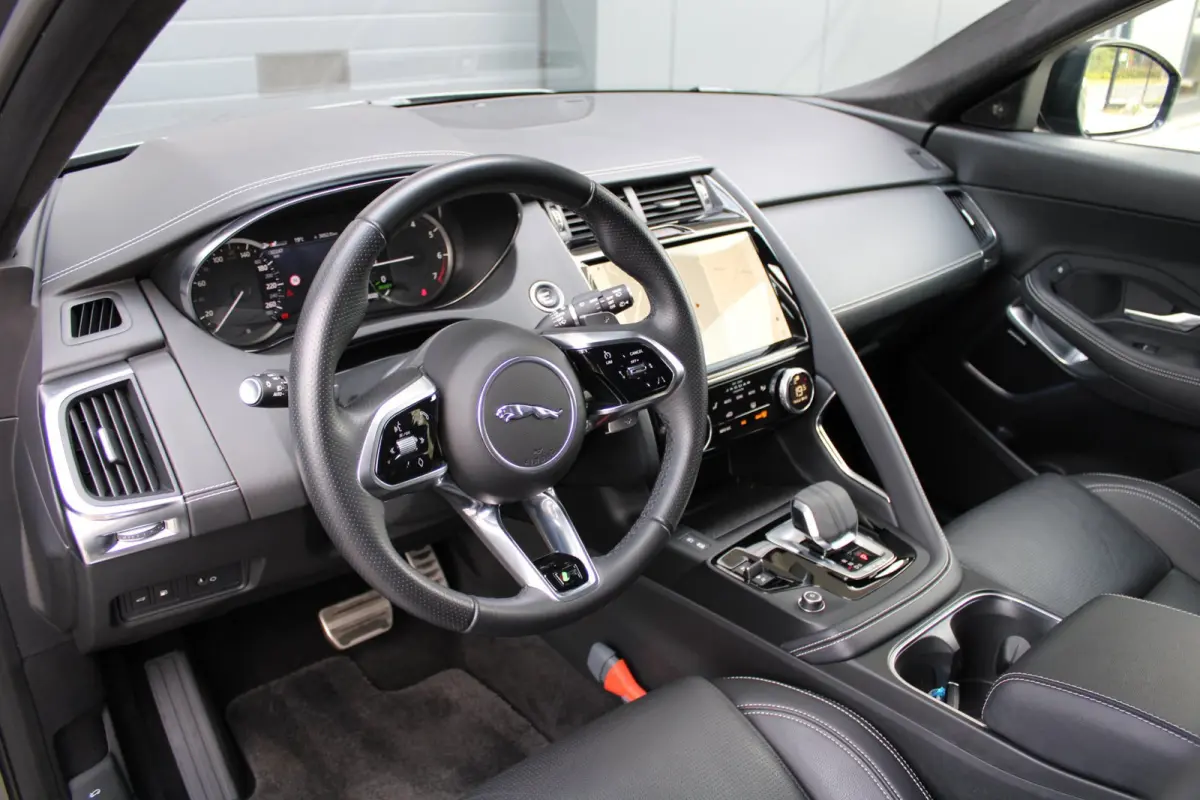 1.5 P300e AWD R-Dynamic HSE | panoramadak | meridian sound | black pack | adap. cruise | leder | bliss | NL auto