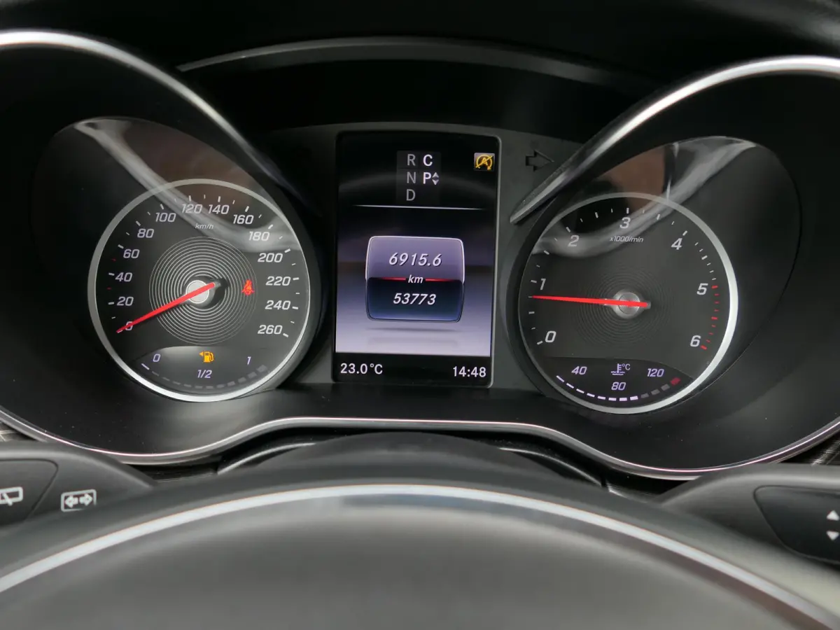 300d Lang DC Avantgarde Edition | 360°-camera | Stoelventilatie | Burmester | Trekhaak | 19-inch | Full-LED | Elektrische schuifdeuren + achterklep | Stoelverwarming | Dodehoek detectie
