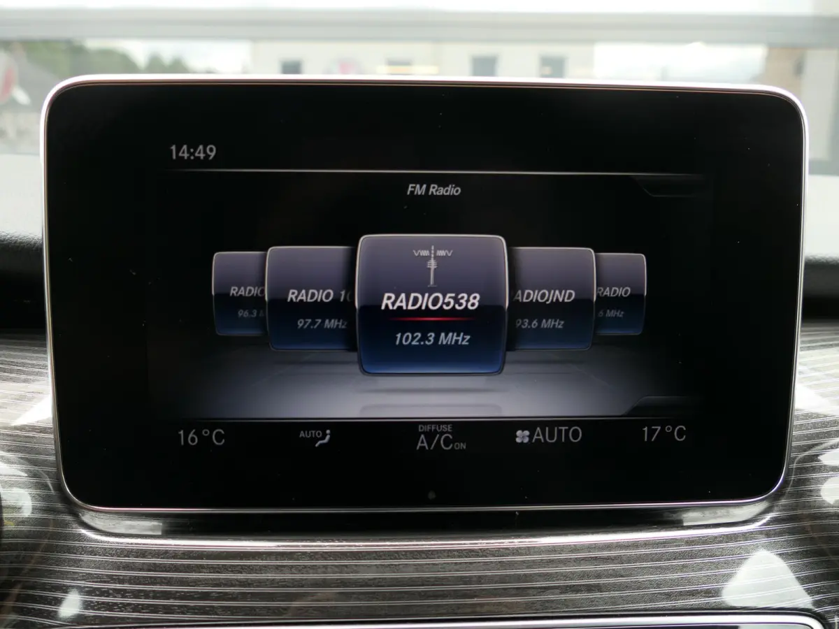 300d Lang DC Avantgarde Edition | 360°-camera | Stoelventilatie | Burmester | Trekhaak | 19-inch | Full-LED | Elektrische schuifdeuren + achterklep | Stoelverwarming | Dodehoek detectie