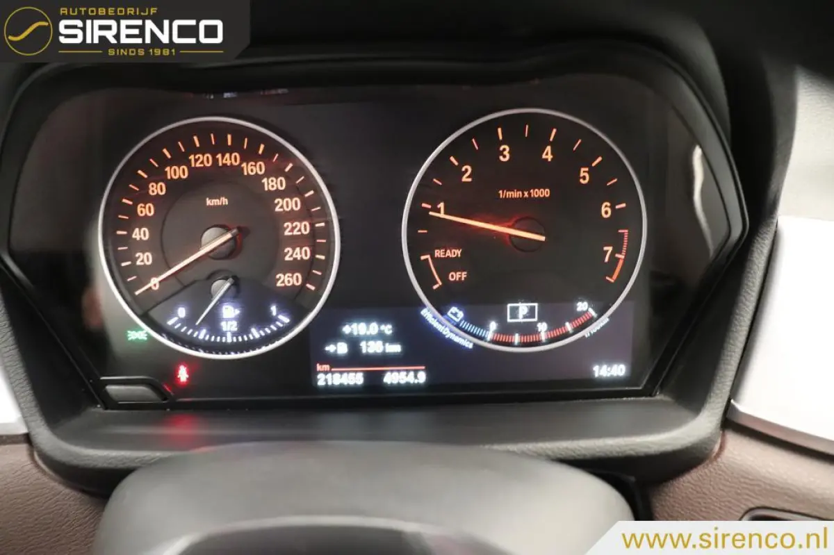 sDrive18i High Executive | leder sportzetels| stoelverwarming | hud | climate & cruise control | navigatie & bluetooth