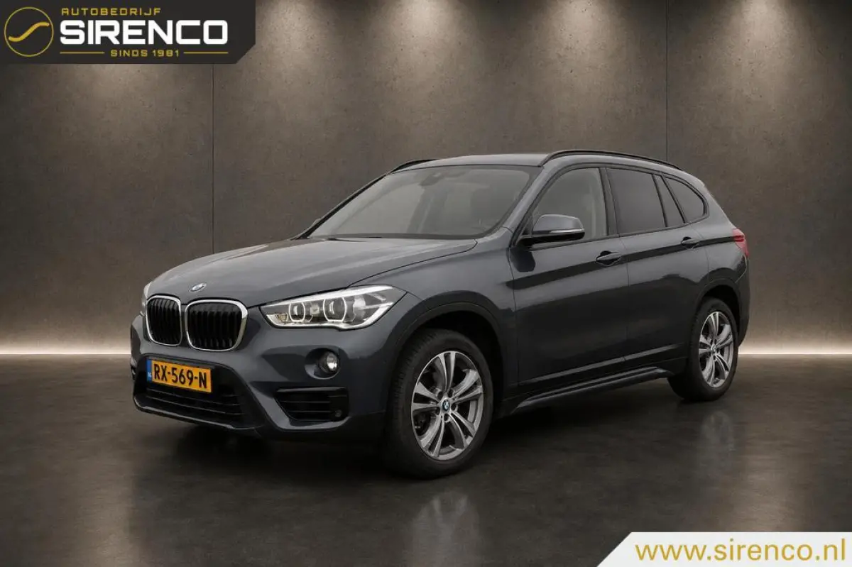 sDrive18i High Executive | leder sportzetels| stoelverwarming | hud | climate & cruise control | navigatie & bluetooth