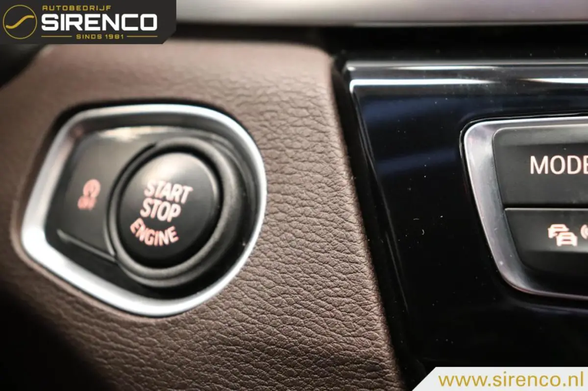 sDrive18i High Executive | leder sportzetels| stoelverwarming | hud | climate & cruise control | navigatie & bluetooth