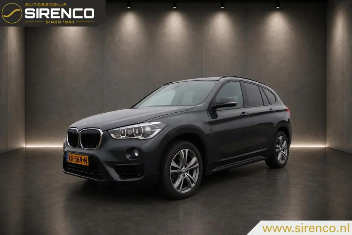 sDrive18i High Executive | leder sportzetels| stoelverwarming | hud | climate & cruise control | navigatie & bluetooth