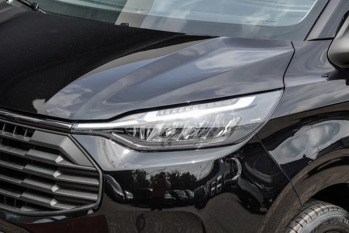 L2H1 Dubbel Cabine 2.5PHEV 233Pk Aut. | Limited | Plug In Hybrid | 360° Camera | 2x Schuifdeur | Spoilerpack | 19'' | Agate Black