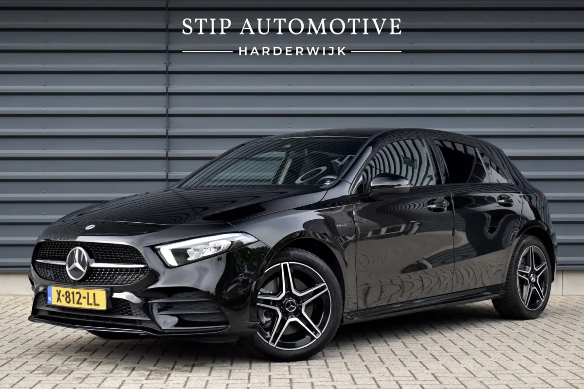 250 e AMG Line | Sfeerverlichting | Stoelverwarming | 18'' Wielen | CarPlay | Navigatie |