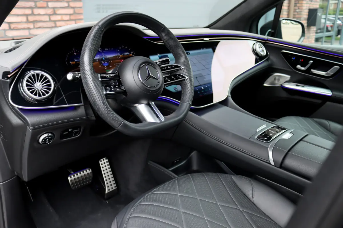 500 4MATIC AMG Line 91 kWh | 61.000,- ex BTW | Luchtvering | Hyperscreen | Achterasbesturing | Distronic+ | Massage | Nappa Leder | HUD | Stoelventilatie | Trekhaak | Memory | Verwarmd Stuur