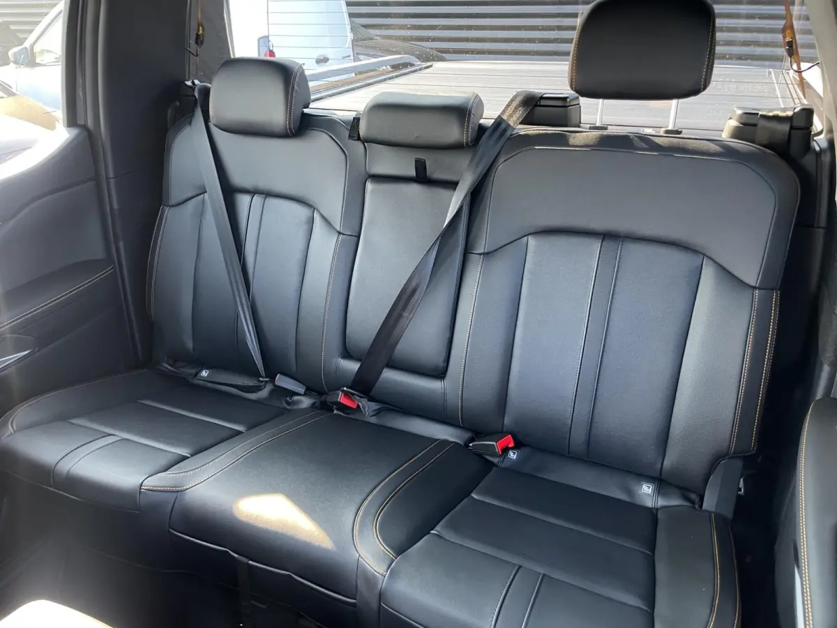 Wildtrak Plug-in Hybrid Dubbel Cabine | Elektrische Rollertop | 3.500KG Trekgewicht | Snel Leverbaar!! | 0.99% Financial Lease | 1-fase laadkabel mode 3 16A, 8 meter | Adaptive cruisecontrol