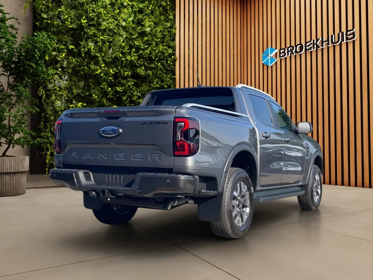 Wildtrak Plug-in Hybrid Dubbel Cabine | Elektrische Rollertop | 3.500KG Trekgewicht | Snel Leverbaar!! | 0.99% Financial Lease | 1-fase laadkabel mode 3 16A, 8 meter | Adaptive cruisecontrol