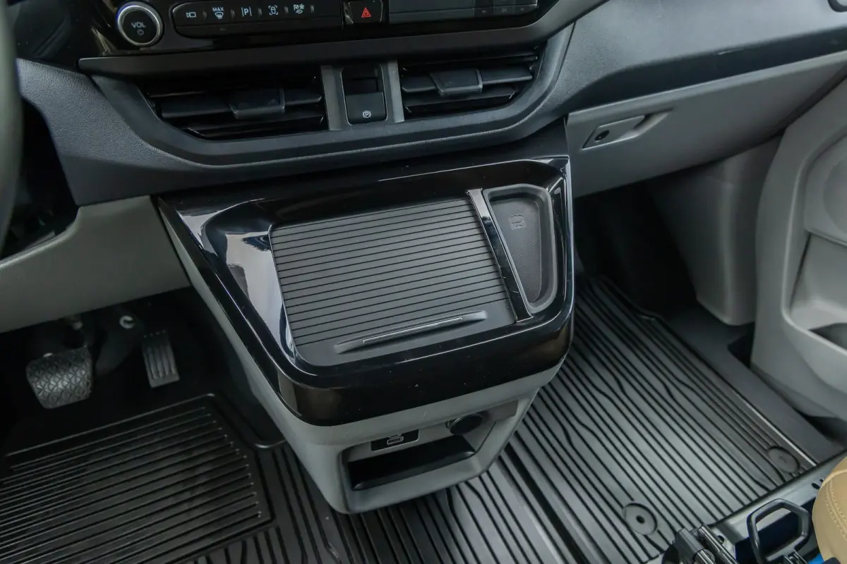 AWD | Dubbel Cabine | zwarte hemelbekleding | bruin leder | 19'' velgen | zeer compleet |
