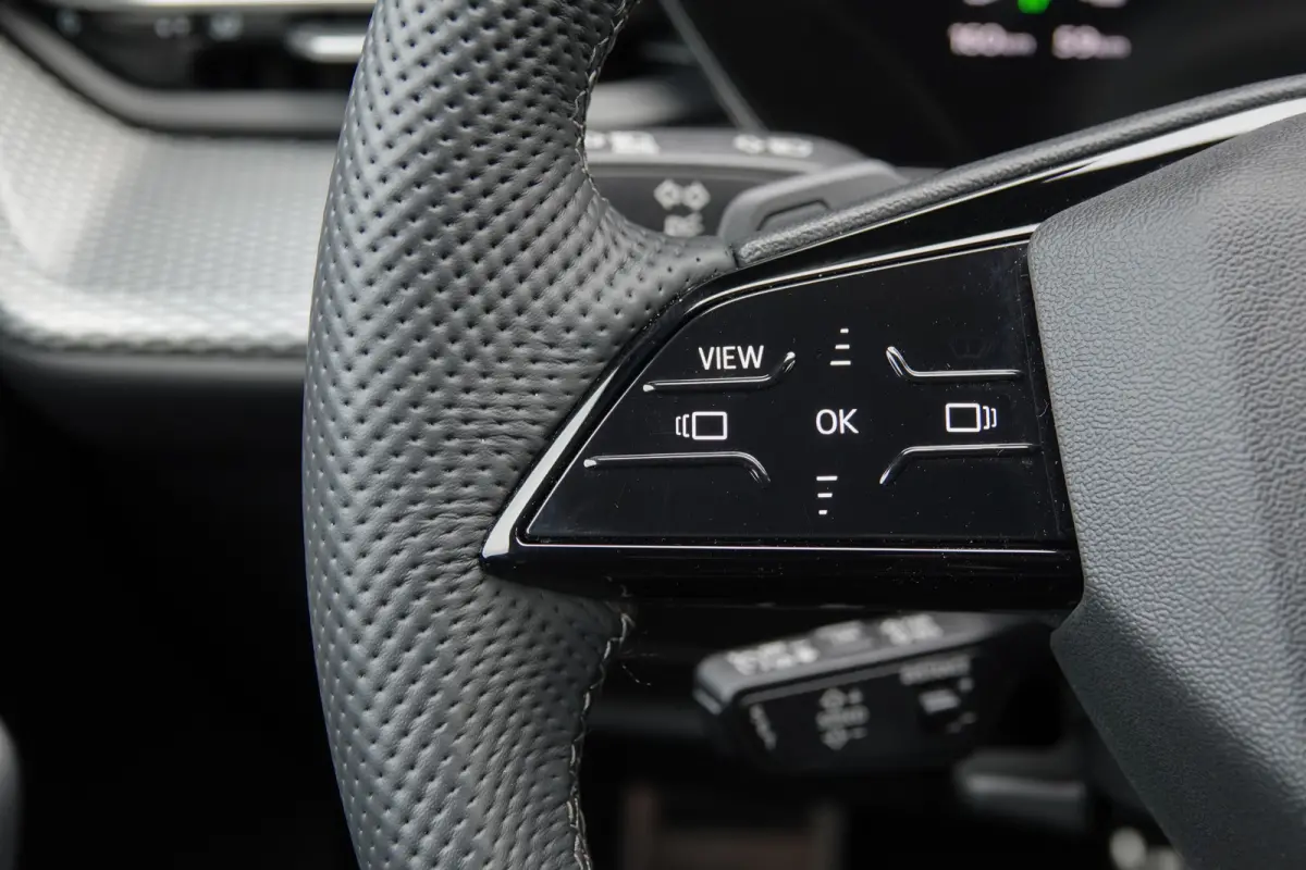 e-hybrid | Quattro | S-Line | MMI Bijrijdersdisplay | Tech Plus | 360° Camera | Trekhaak | 22''