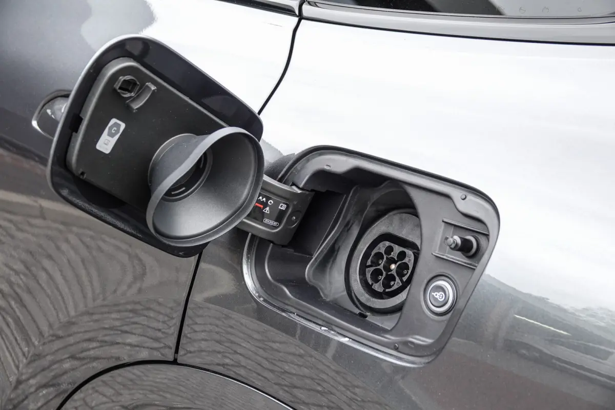 e-hybrid | Quattro | S-Line | MMI Bijrijdersdisplay | Tech Plus | 360° Camera | Trekhaak | 22''