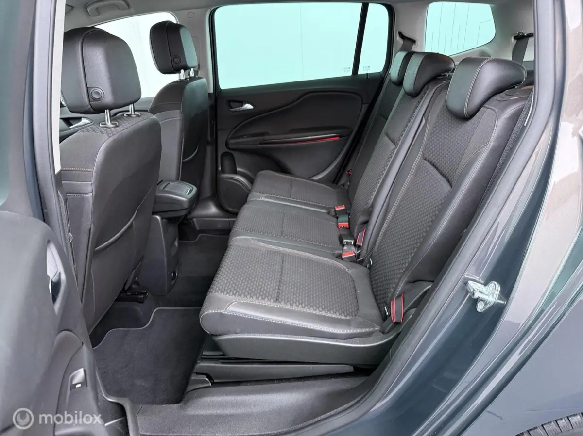 Tourer 1.4 Innovation 7p Automaat