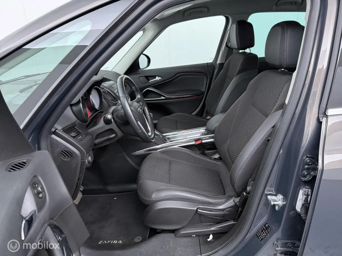 Tourer 1.4 Innovation 7p Automaat