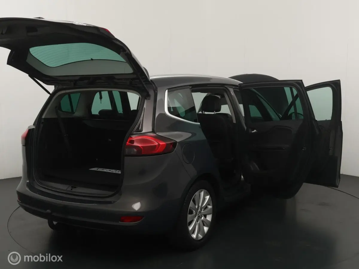 Tourer 1.4 Innovation 7p Automaat