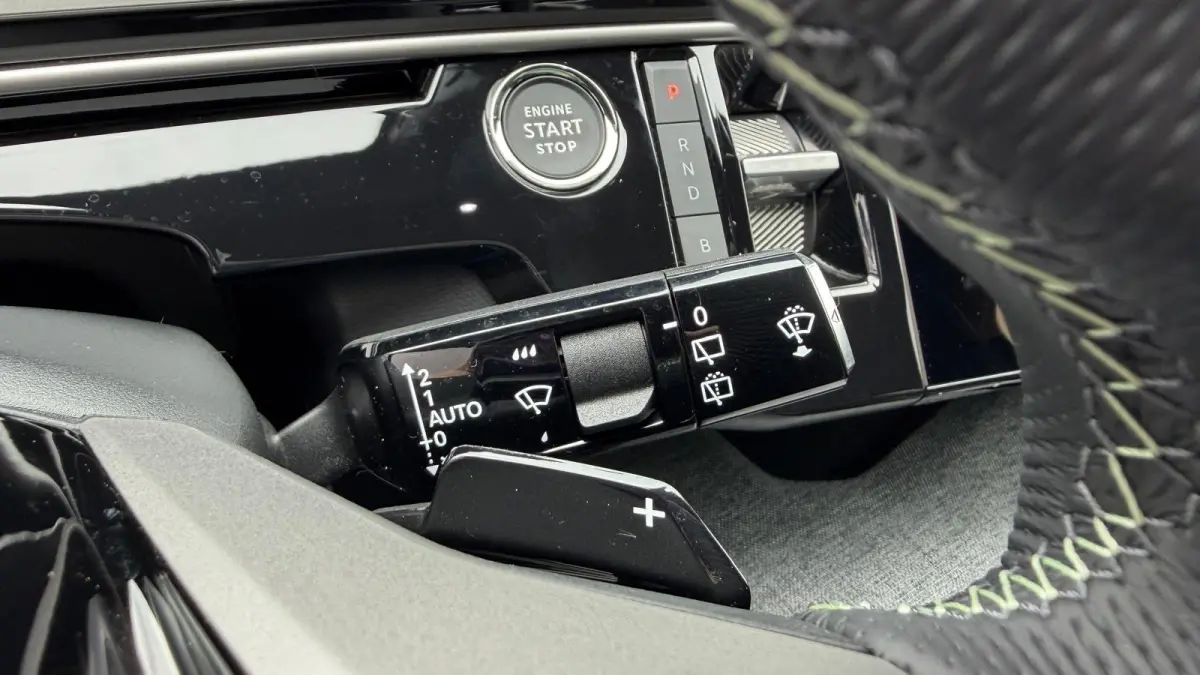 GT | Adaptieve cruise control met Stop&Go functie | LED 3D-achterlichten | Pack Safety Plus