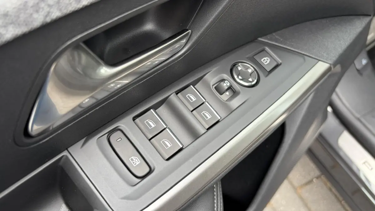 GT | Adaptieve cruise control met Stop&Go functie | LED 3D-achterlichten | Pack Safety Plus