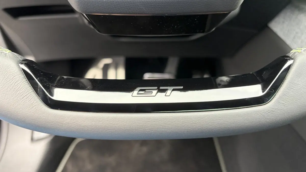 GT | Adaptieve cruise control met Stop&Go functie | LED 3D-achterlichten | Pack Safety Plus