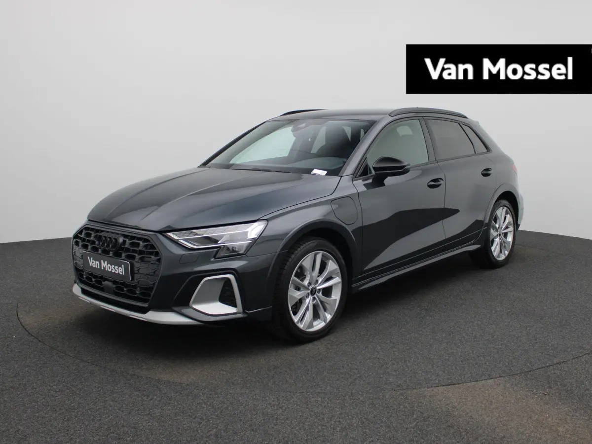 40 TFSI e Advanced edition l Adaptive cruise control l Achteruitrijcamera l SONOS Premium met 3D-geluid l Elektr. voorstoelen geh. best. l Climate control l Navigatie l Trekhaak l Stoelverwa