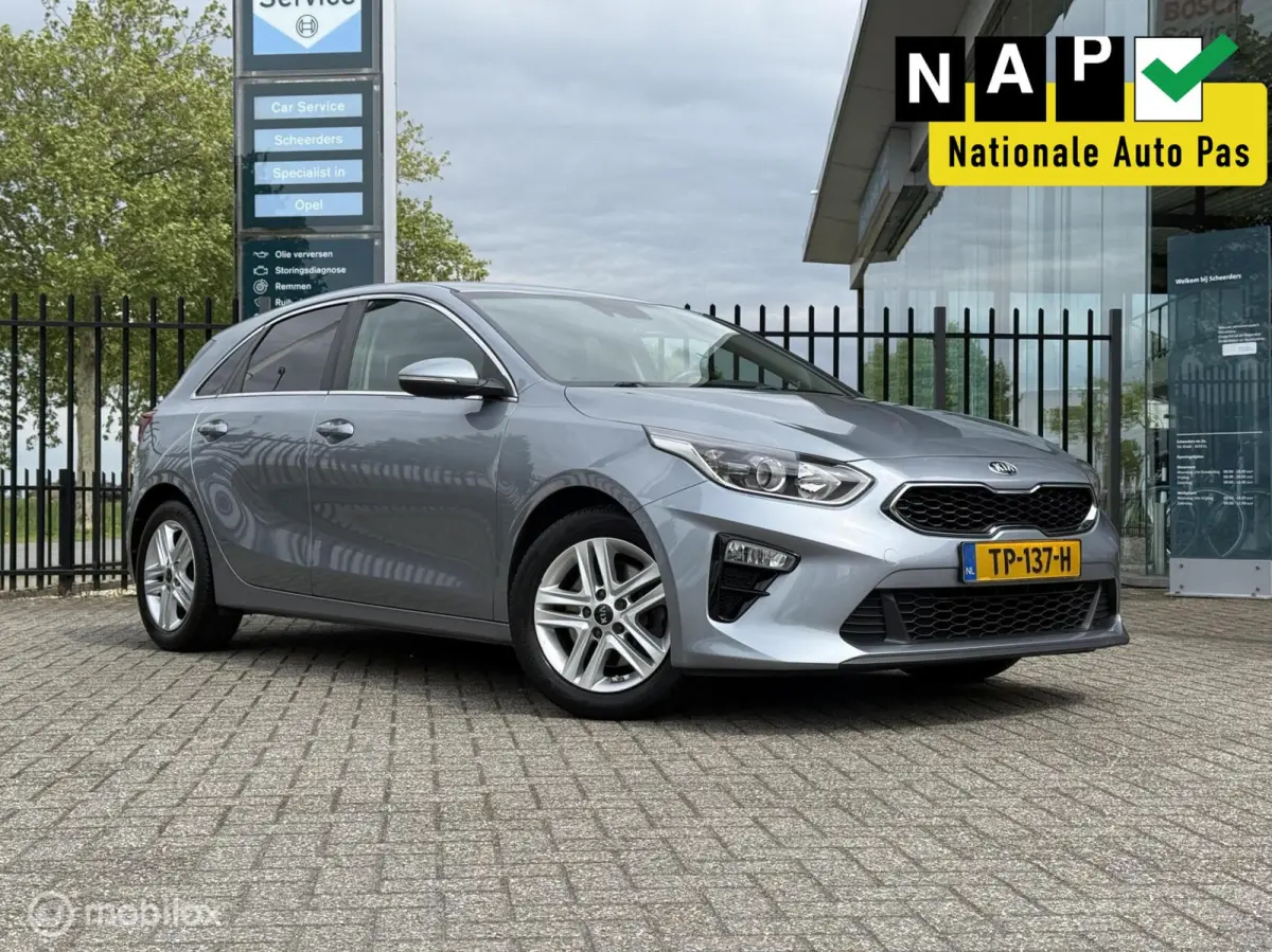 1.0 T-GDi DynamicLine|Carplay|Camera|Cruise|1e eig