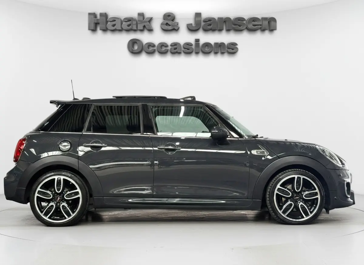 Mini 2.0 S JCW 192PK Pano Automaat Leder Led