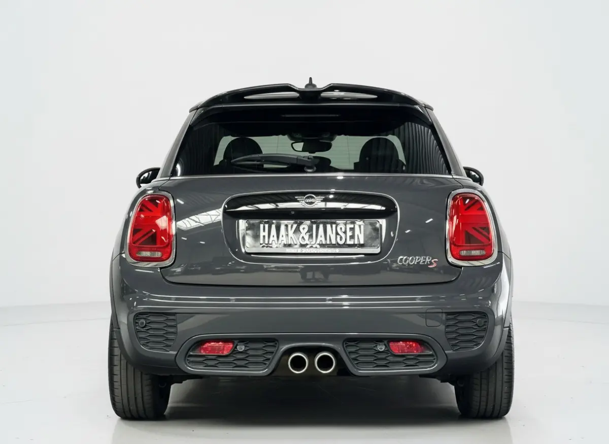 Mini 2.0 S JCW 192PK Pano Automaat Leder Led