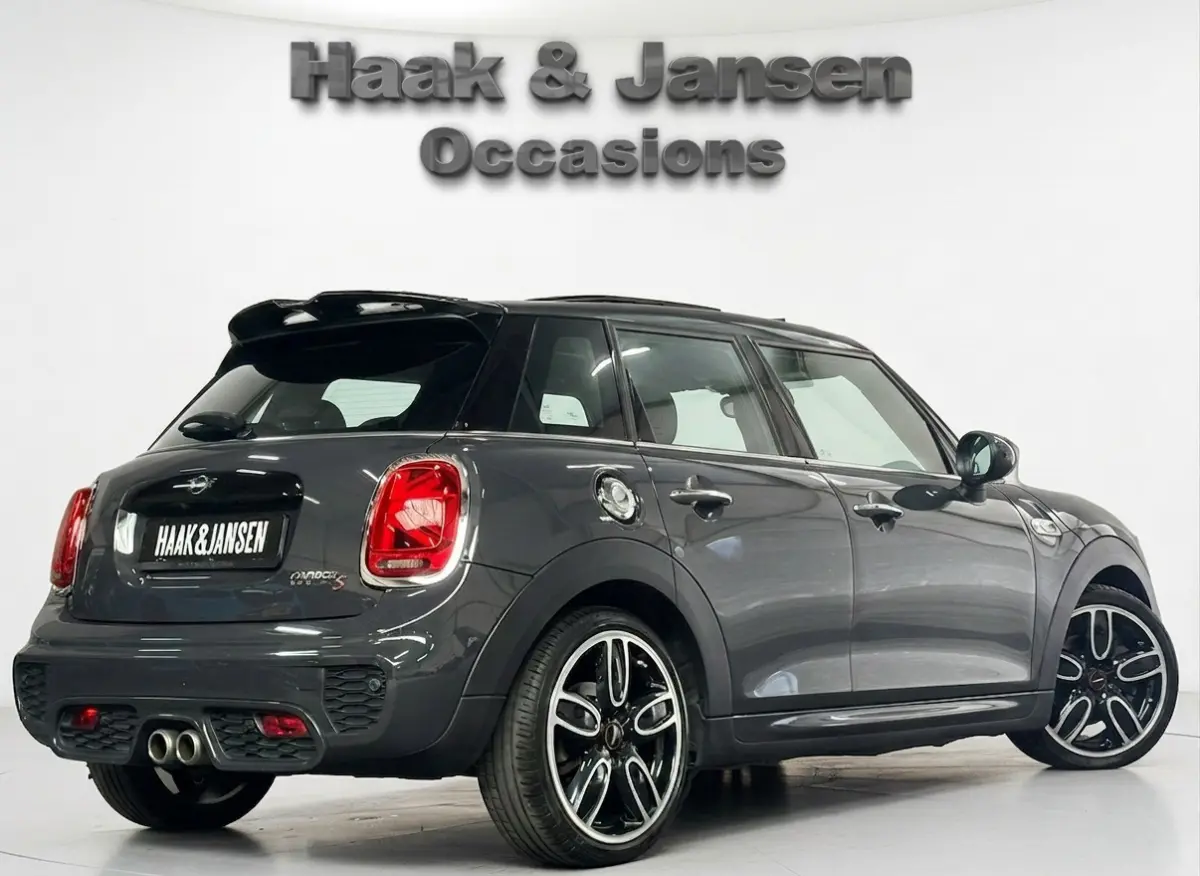 Mini 2.0 S JCW 192PK Pano Automaat Leder Led
