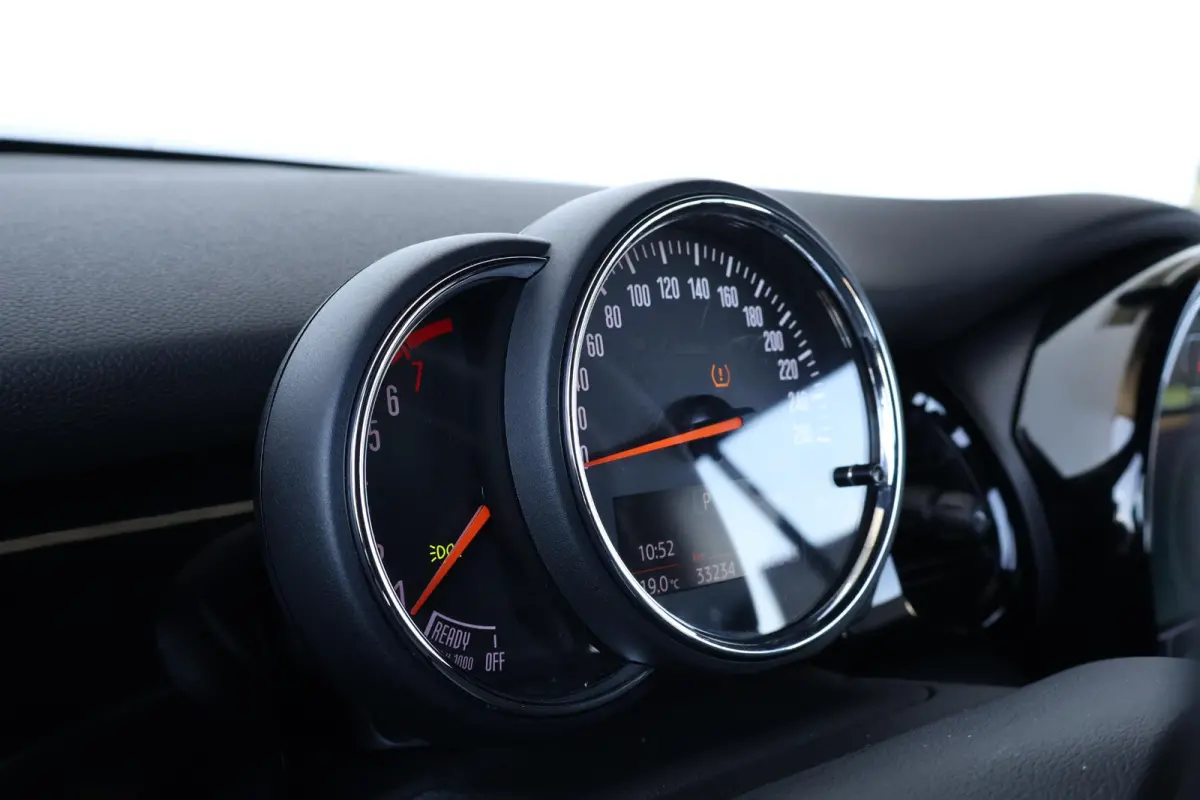 2.0 S John Cooper Works Comfort Access / Cruise Control / Navigatie / Stoelverwarming