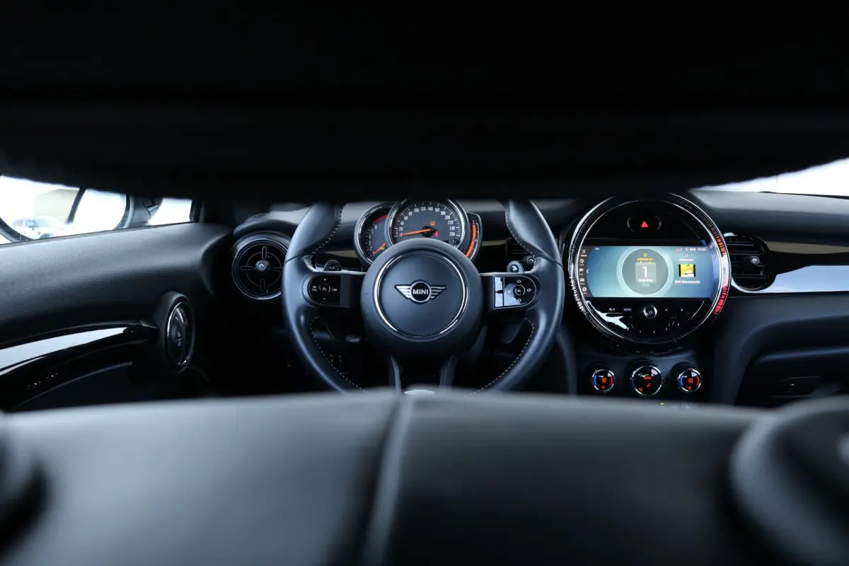 2.0 S John Cooper Works Comfort Access / Cruise Control / Navigatie / Stoelverwarming