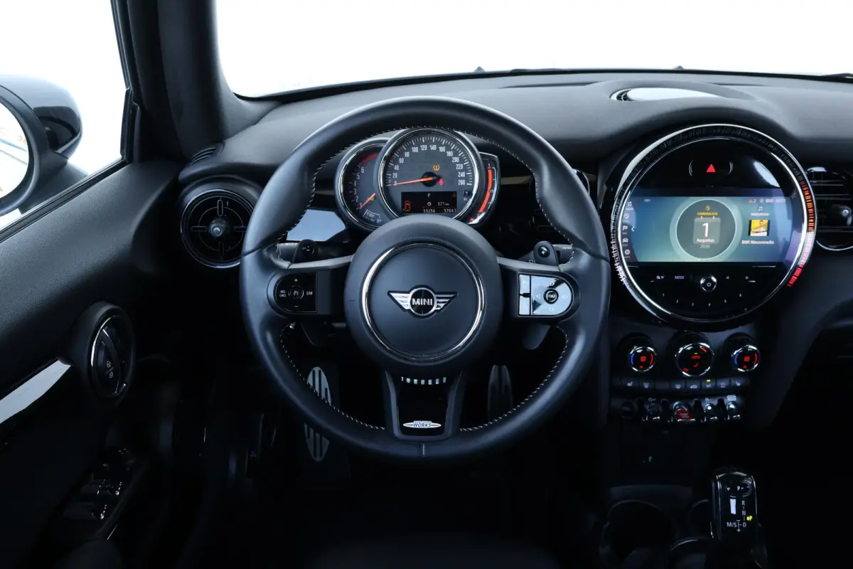 2.0 S John Cooper Works Comfort Access / Cruise Control / Navigatie / Stoelverwarming