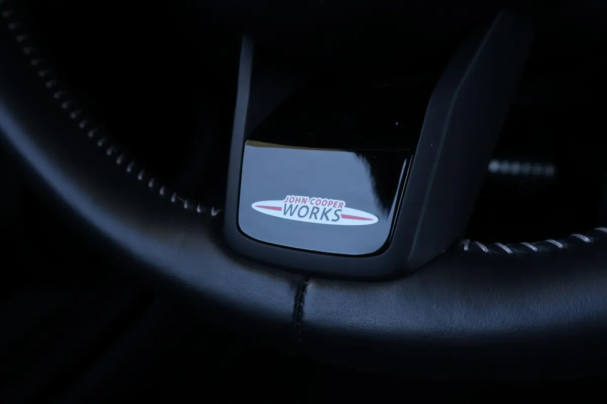 2.0 S John Cooper Works Comfort Access / Cruise Control / Navigatie / Stoelverwarming