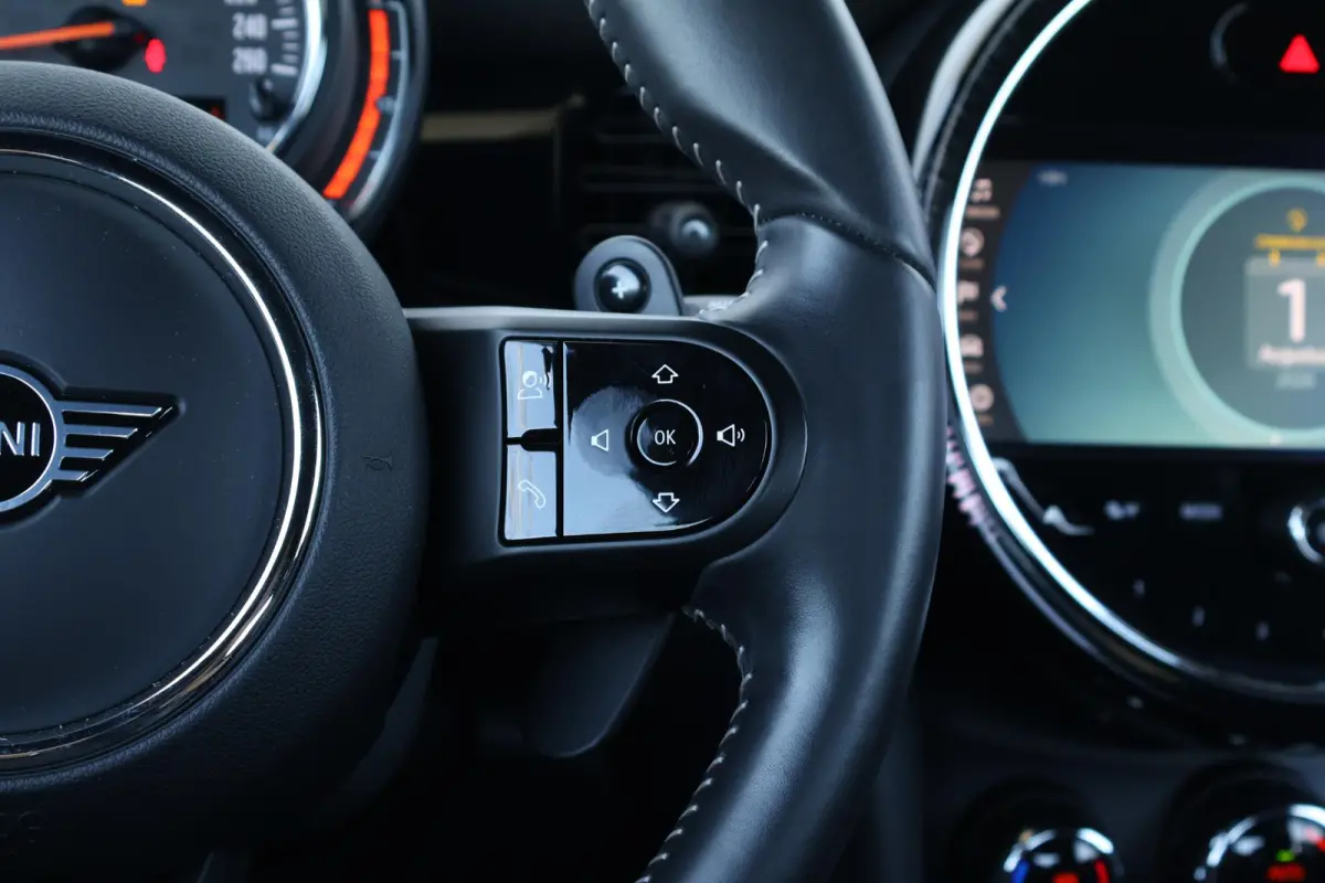 2.0 S John Cooper Works Comfort Access / Cruise Control / Navigatie / Stoelverwarming