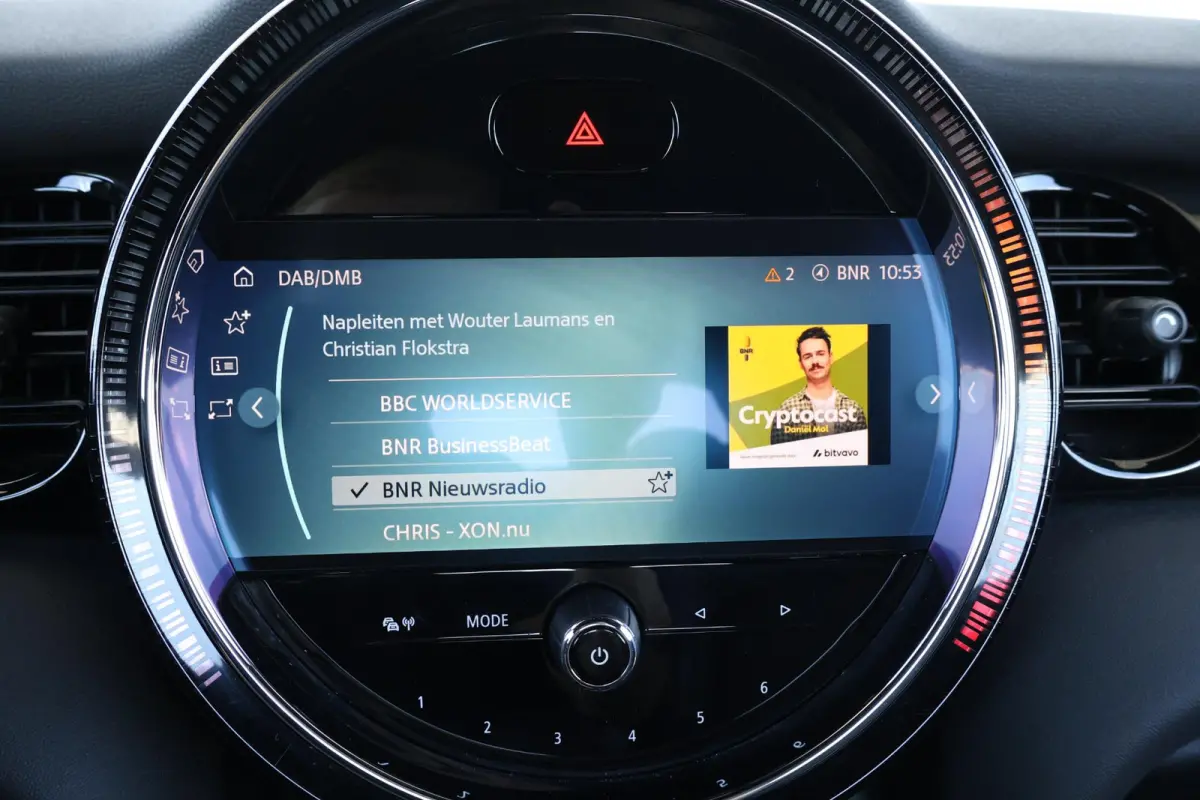 2.0 S John Cooper Works Comfort Access / Cruise Control / Navigatie / Stoelverwarming
