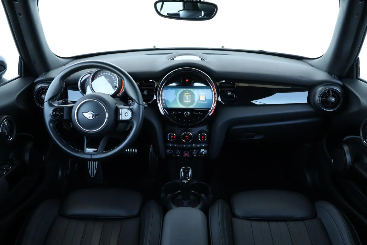 2.0 S John Cooper Works Comfort Access / Cruise Control / Navigatie / Stoelverwarming
