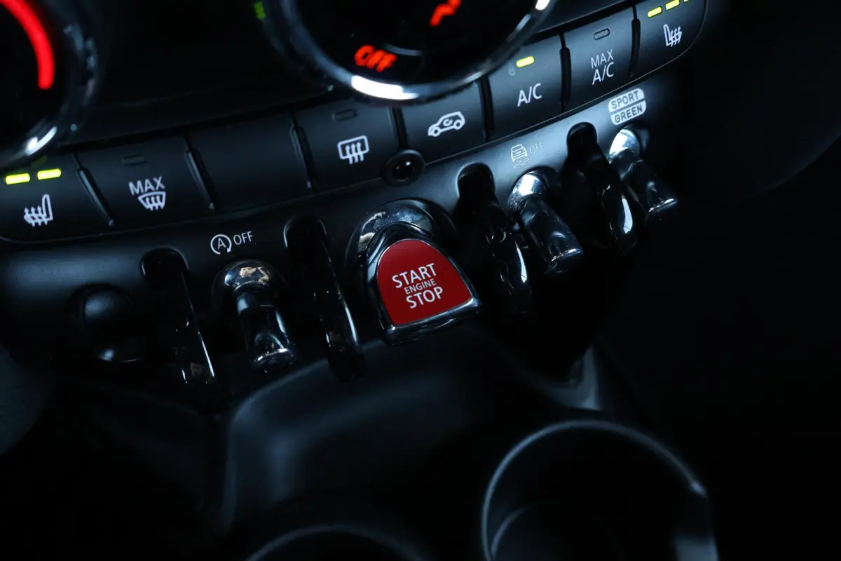 2.0 S John Cooper Works Comfort Access / Cruise Control / Navigatie / Stoelverwarming