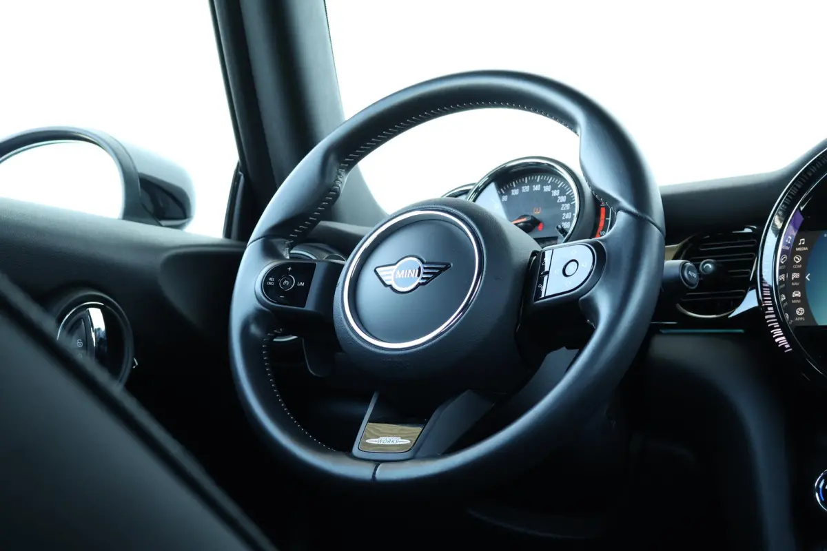 2.0 S John Cooper Works Comfort Access / Cruise Control / Navigatie / Stoelverwarming