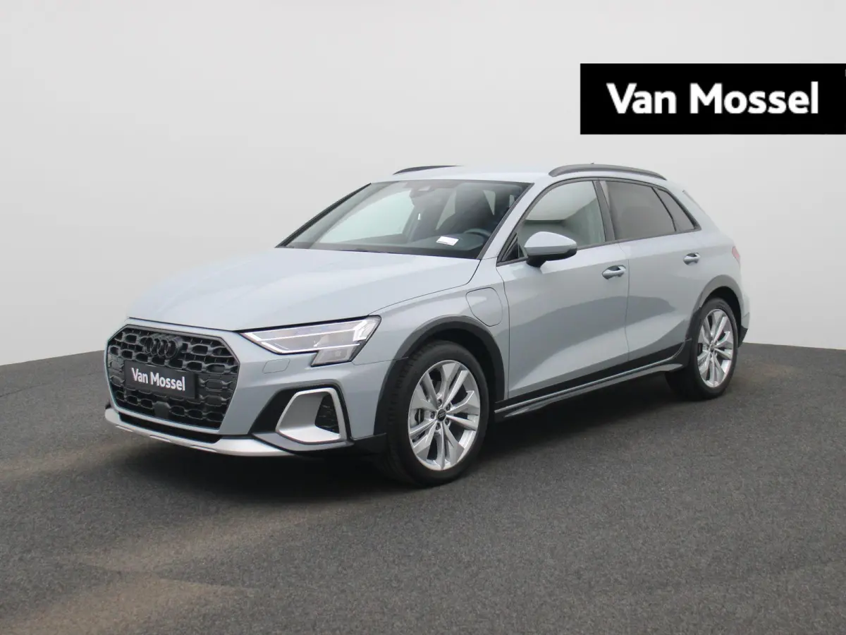 40 TFSI e Advanced edition 204 PK l Adaptive cruise control l Climate control l Achteruitrijcamera l Navigatie l LED-koplampen l Trekhaak l Elektr. instel. bestuurd.stoel l Stoelverwarming